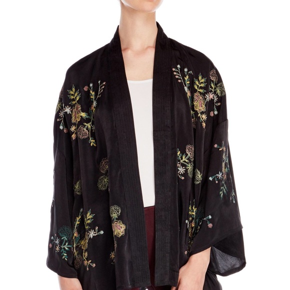 Romeo + Juliet Embroidered Floral Kimono Jacket - Picture 1 of 6